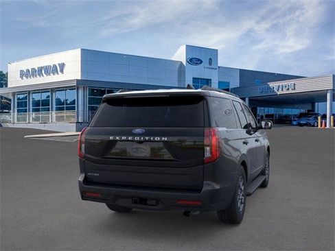 New 2025 Ford Expedition Active image 8