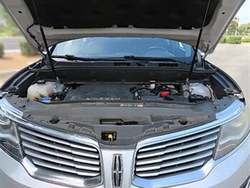 Used 2017 Lincoln MKX Premiere FWD image 34