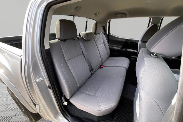 Used 2021 Toyota Tacoma SR5 RWD image 17