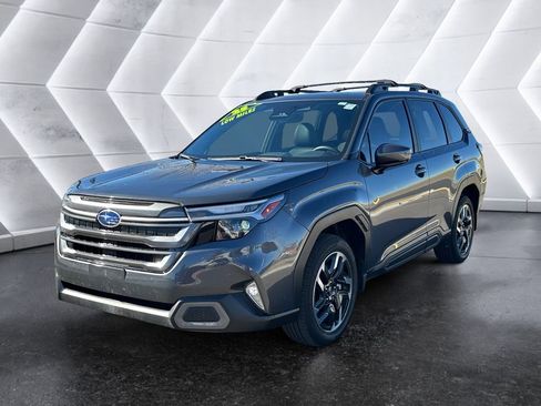 Used 2025 Subaru Forester Limited image 3
