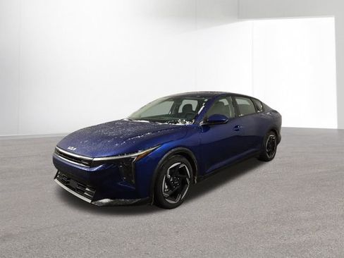 Certified 2025 Kia K4 EX image 2