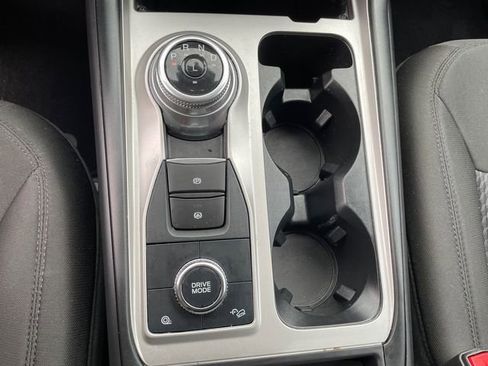 Used 2023 Ford Explorer XLT image 38