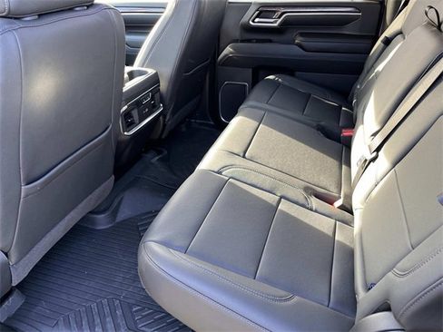 Used 2025 Chevrolet Silverado 2500 LTZ w/ LTZ Convenience Package image 17