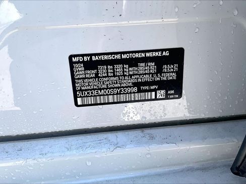 Used 2025 BMW X7 M60i AWD/4WD image 34