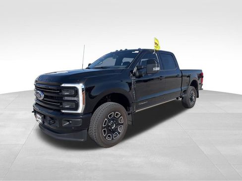 Used 2025 Ford F250 Platinum AWD/4WD image 4
