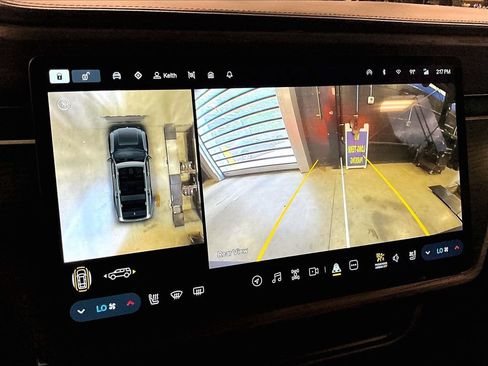 Used 2024 Rivian R1S Adventure AWD/4WD image 20
