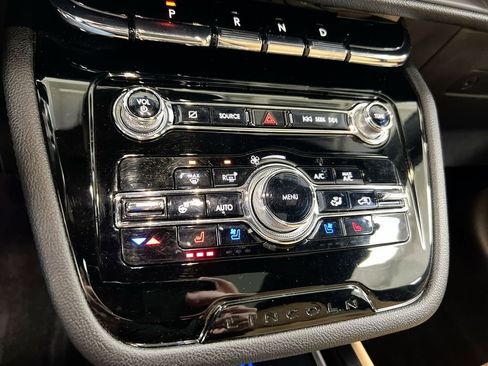 Used 2022 Lincoln Corsair Reserve w/ Equipment Group 201A image 17