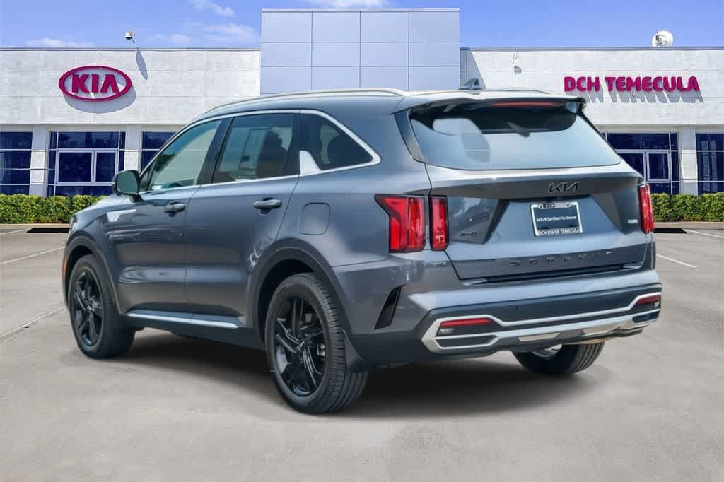 Certified 2022 Kia Sorento SX Prestige w/ Panoramic Sunroof Package AWD/4WD image 6