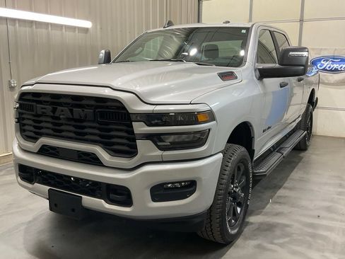 Used 2026 RAM 2500 Big Horn AWD/4WD image 4