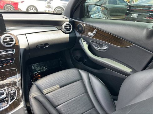 Used 2019 Mercedes-Benz C 300 Sedan image 18