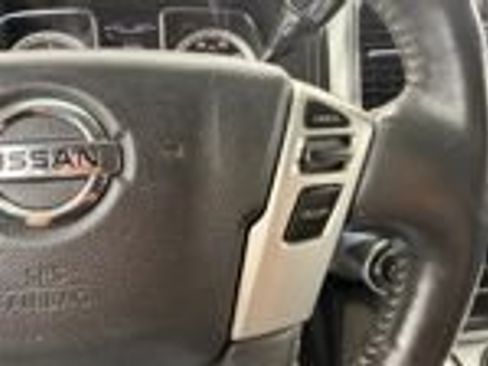 Used 2016 Nissan Titan PRO-4X w/ Pro-4x Convenience Package AWD/4WD image 19