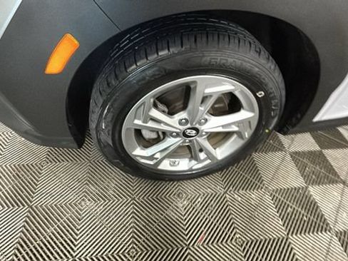 Certified 2023 Hyundai Kona SEL AWD/4WD image 9