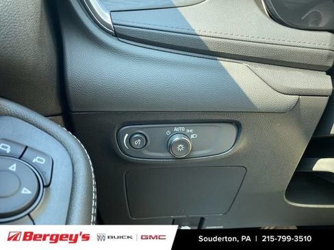 Used 2024 Buick Encore GX Preferred w/ Comfort Package FWD image 20
