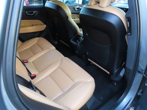Used 2019 Volvo XC60 T5 Inscription w/ Protection Package Premier image 15