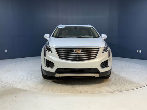 Used 2018 Cadillac XT5 Platinum w/ Driver Assist Package image 6