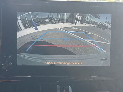 Used 2023 Toyota Corolla SE image 28