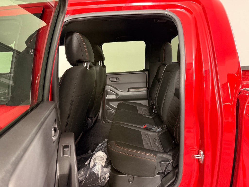 Used 2026 Nissan Frontier PRO-4X AWD/4WD image 15