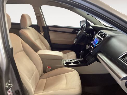 Used 2019 Subaru Outback 2.5i Premium image 15