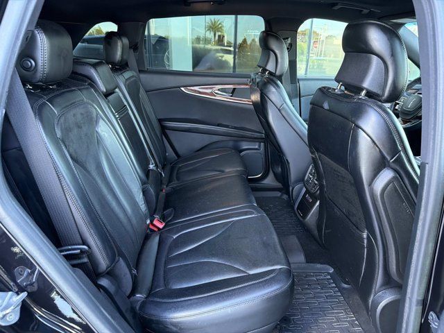 Used 2019 Lincoln Nautilus Reserve FWD image 22