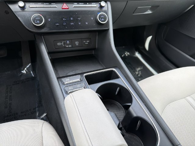 Used 2025 Hyundai Sonata SEL FWD image 23
