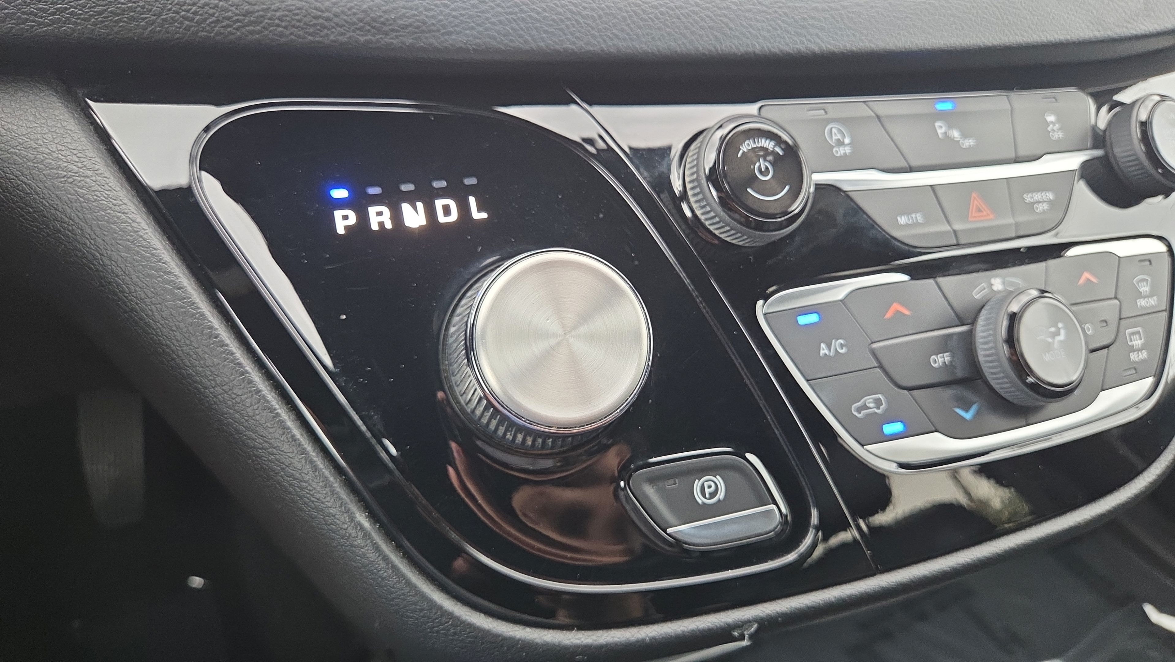 Used 2019 Chrysler Pacifica Touring-L Plus w/ S Appearance Package FWD image 27