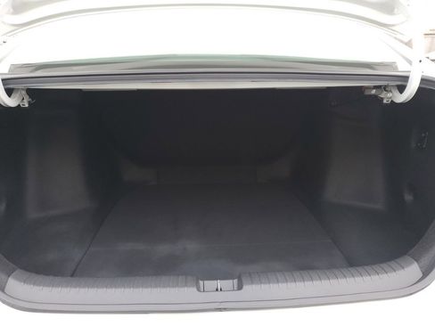 Certified 2023 Honda Accord LX image 33