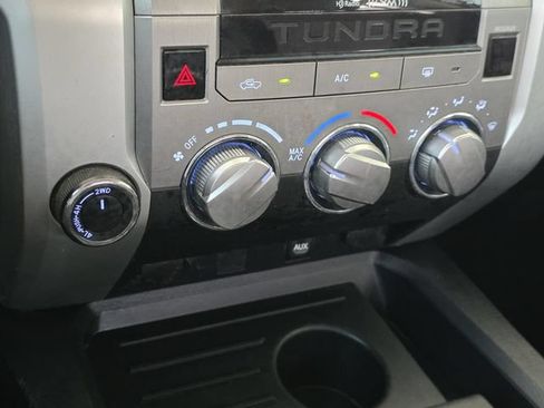 Used 2016 Toyota Tundra SR5 w/ SR5 Upgrade Package AWD/4WD image 18