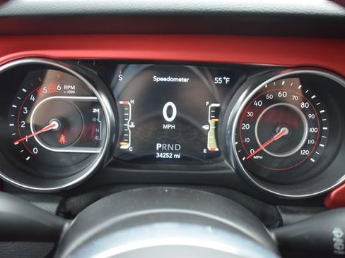 Used 2021 Jeep Wrangler Unlimited Rubicon w/ Cold Weather Group AWD/4WD image 31