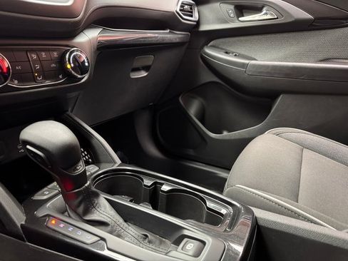 Used 2021 Chevrolet TrailBlazer LT w/ Driver Confidence Package image 19