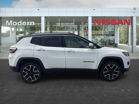 Used 2018 Jeep Compass Limited w/ Navigation Group AWD/4WD image 6