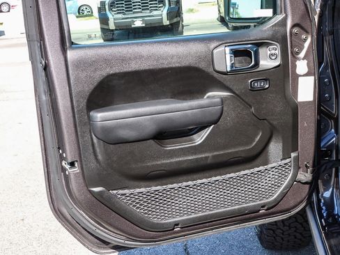 Used 2026 Jeep Wrangler Unlimited Rubicon AWD/4WD image 21