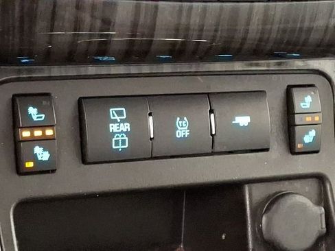 Used 2014 Chevrolet Traverse LT w/ All-Star Edition image 24