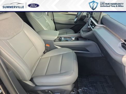 New 2026 Ford Explorer Active w/ Active Comfort Package image 13