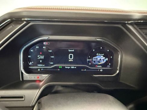 Used 2025 GMC Sierra 2500 AT4 AWD/4WD image 30