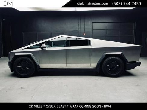 Used 2024 Tesla Cybertruck Cyberbeast AWD/4WD image 3