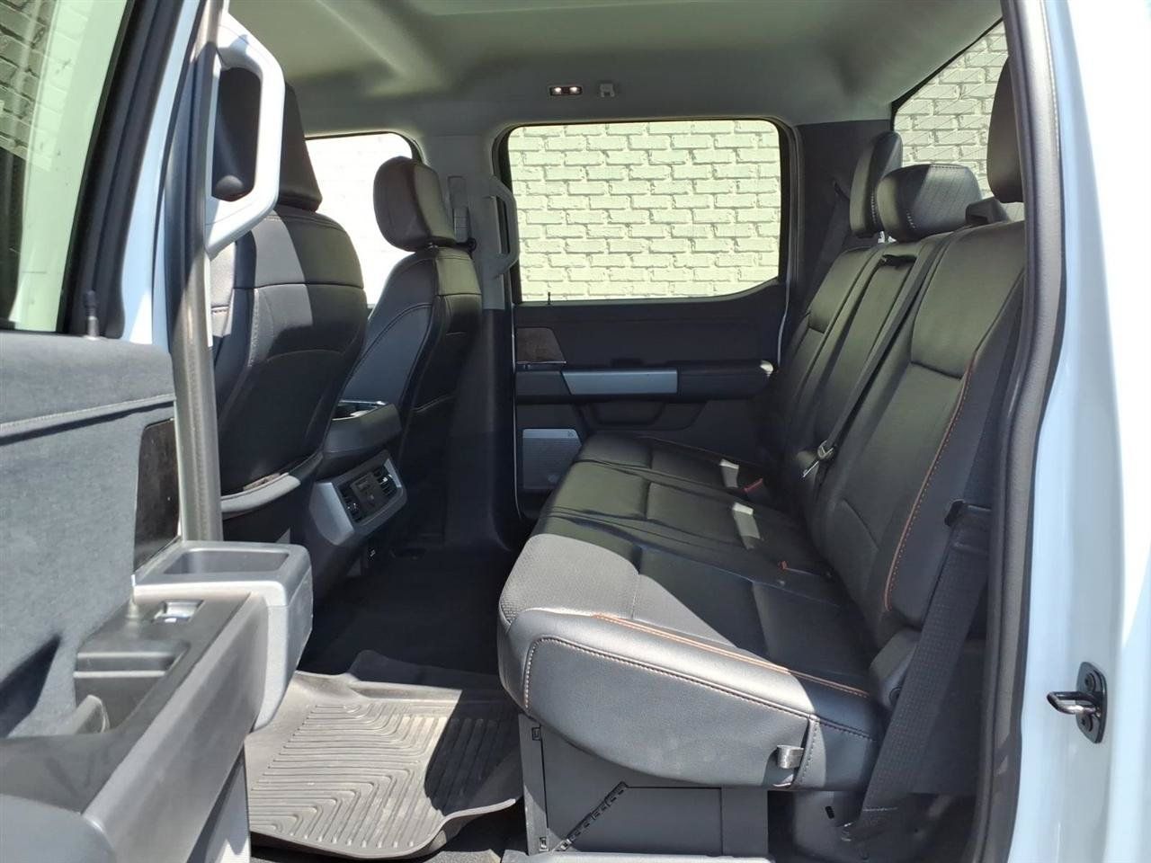 Used 2025 Ford F250 Lariat AWD/4WD image 13