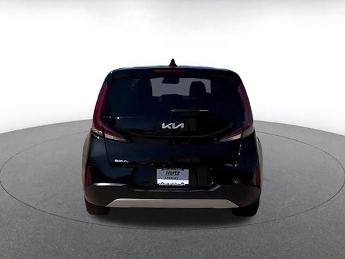 Used 2025 Kia Soul LX w/ LX Technology Package image 10