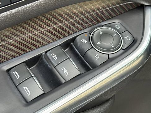 Used 2019 Cadillac XT4 Sport w/ Cold Weather Package FWD image 21