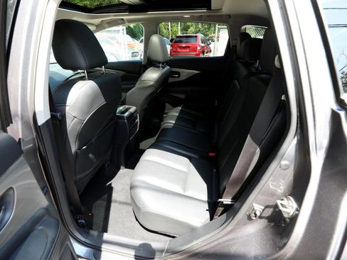 Used 2018 Nissan Murano SL w/ Moonroof Package image 15