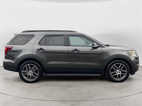 Used 2018 Ford Explorer Sport w/ Equipment Group 401A image 6