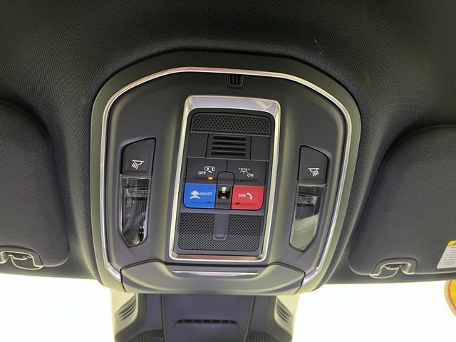Used 2026 Jeep Cherokee Laredo AWD/4WD image 34
