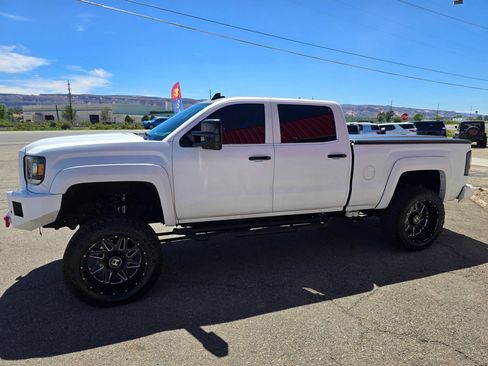 Used 2015 GMC Sierra 3500 Denali w/ Duramax Plus Package AWD/4WD image 11