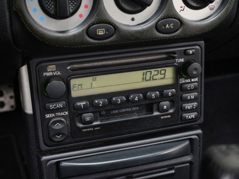 Used 2001 Toyota MR2 image 72