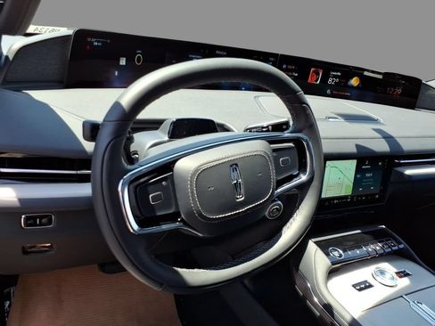 New 2026 Lincoln Navigator Reserve w/ Jet Appearance Package AWD/4WD image 22