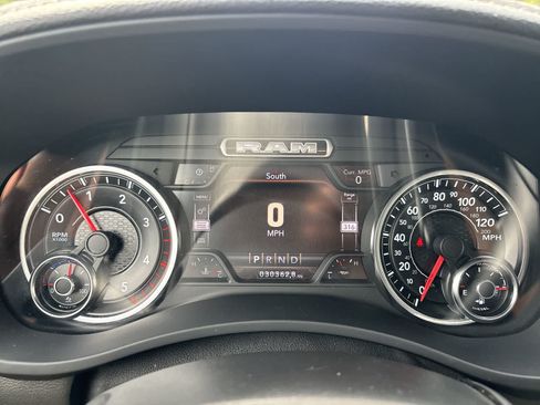 Used 2020 RAM 3500 Laramie AWD/4WD image 12