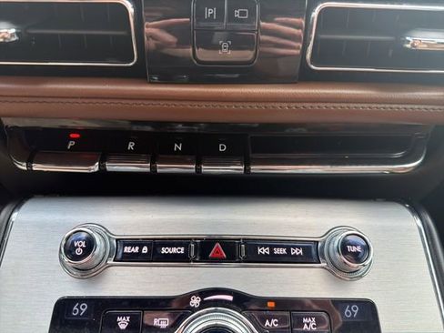 Used 2020 Lincoln Aviator Reserve w/ Equipment Group 202A image 45