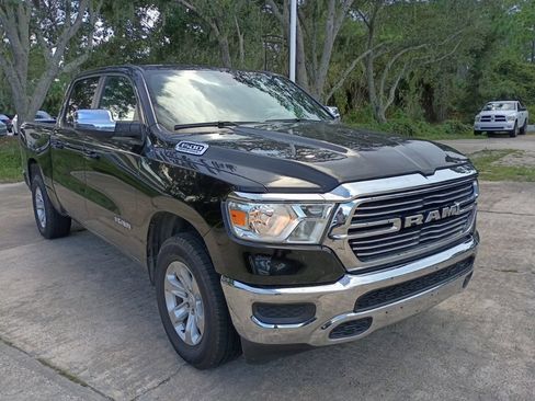 Used 2024 RAM 1500 Laramie AWD/4WD image 3