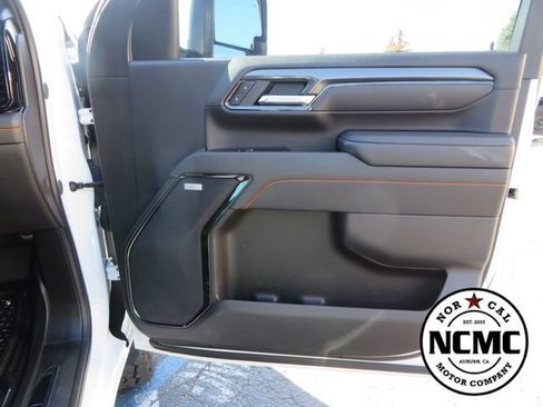 Used 2025 GMC Sierra 2500 AT4 AWD/4WD image 54