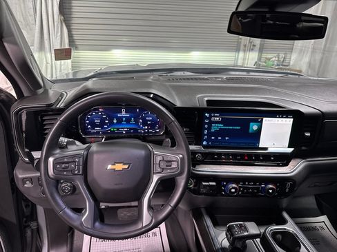 Used 2024 Chevrolet Silverado 1500 LTZ w/ Z71 Off-Road Package AWD/4WD image 18