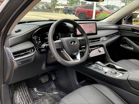 Certified 2026 INFINITI QX60 Luxe w/ Cargo Package AWD/4WD image 16